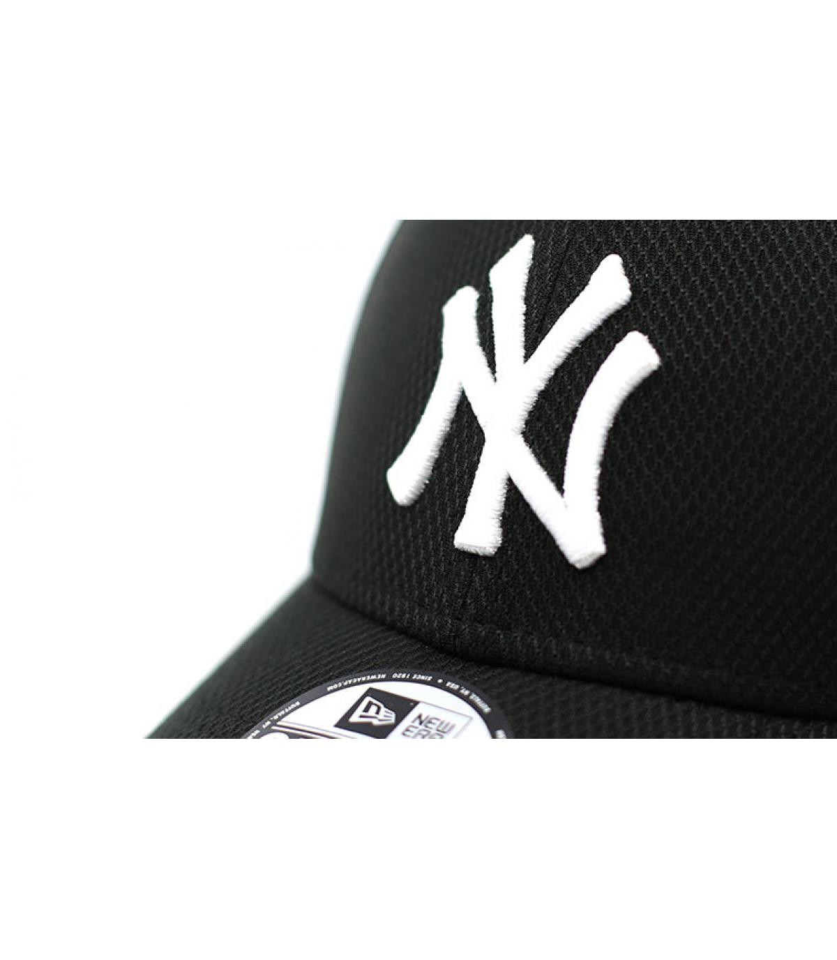 NY Diamond black cap